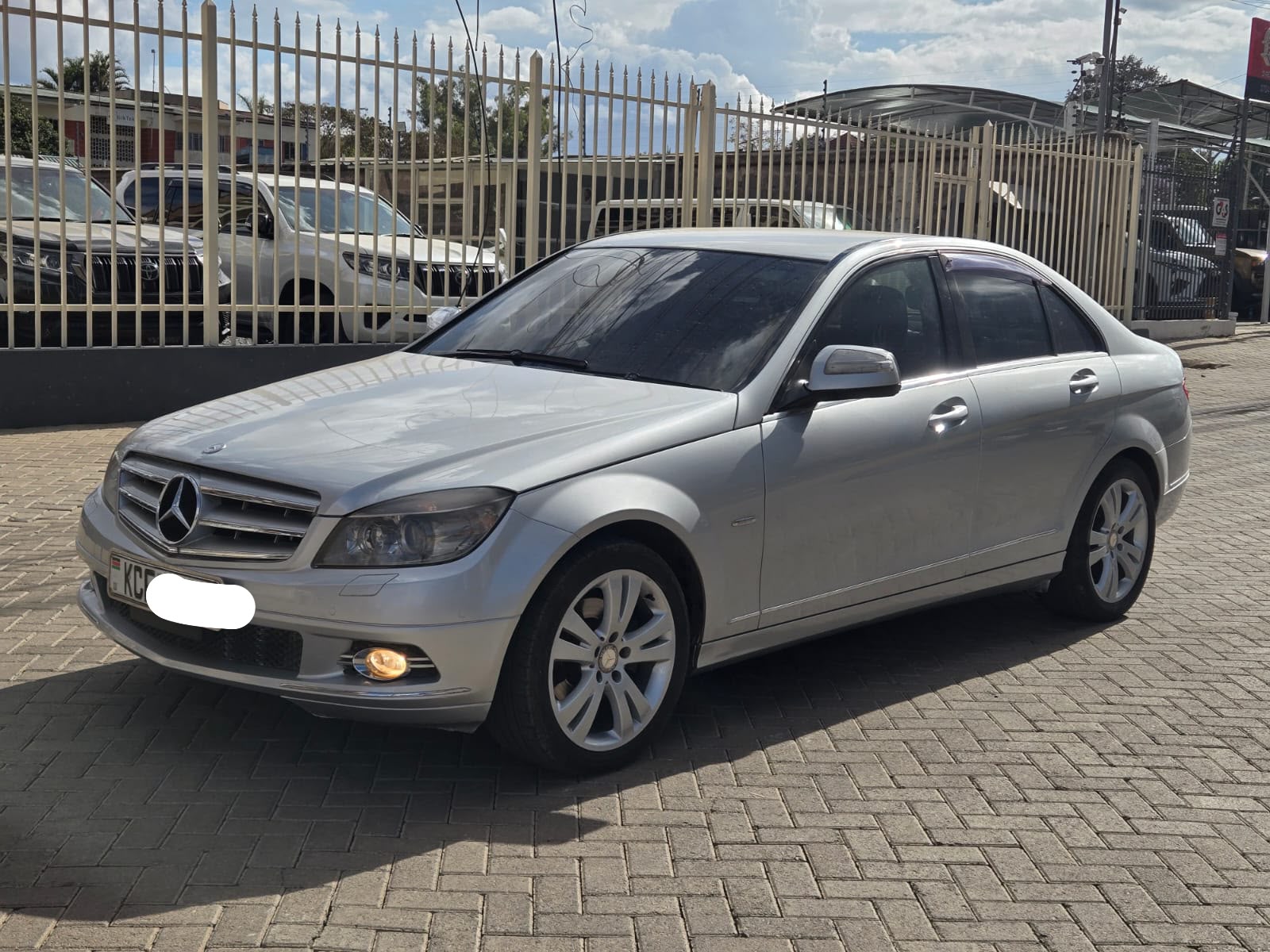 2009 Mercedes-Benz C-Class for sale in Nairobi — photo 1 of 10