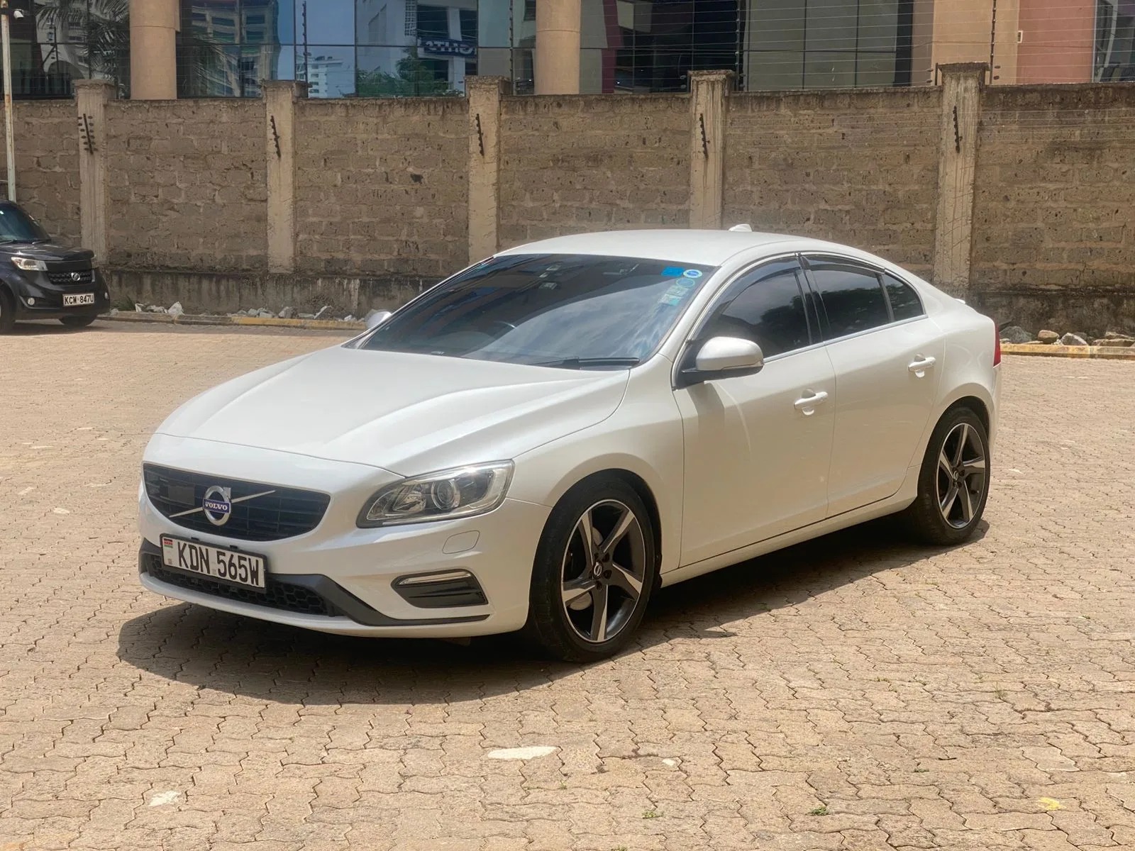 2016 Volvo S60 for sale in Nairobi — photo 1 of 8