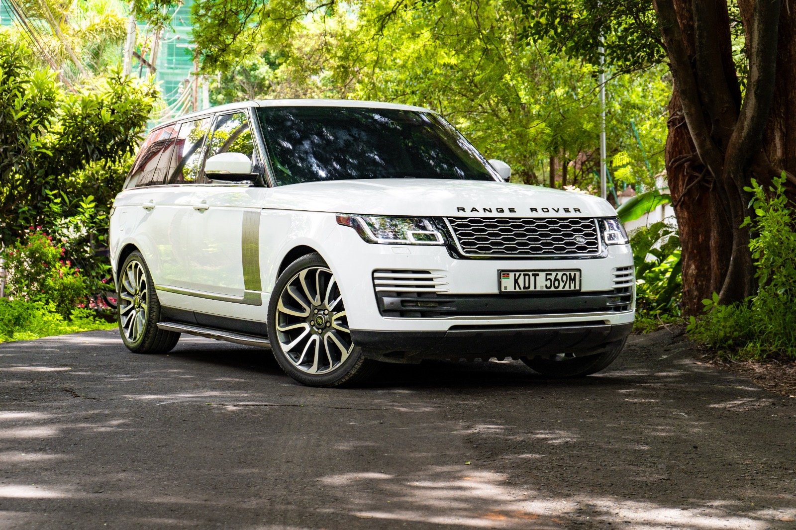 2019 Range Rover Range Rover Vogue for sale in Nairobi — photo 1 of 10
