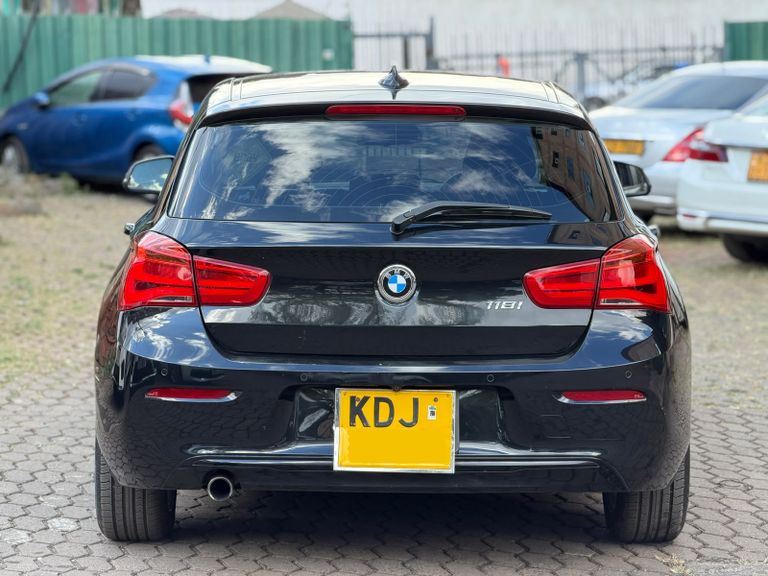 2015 BMW 1 Series thumbnail 6