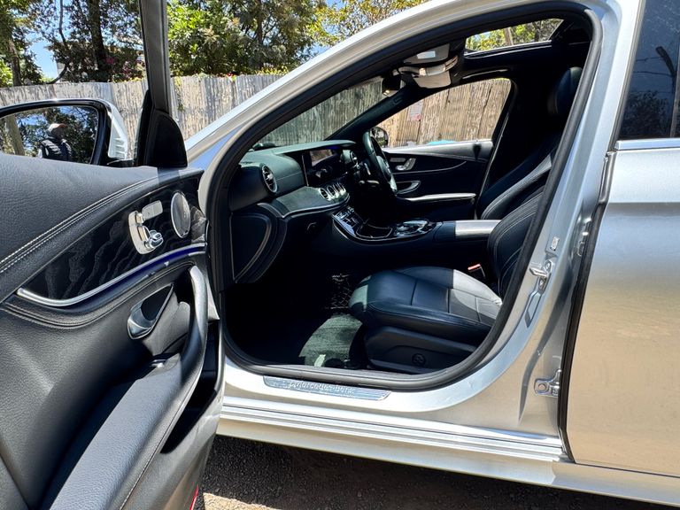2017 Mercedes-Benz E-Class thumbnail 10