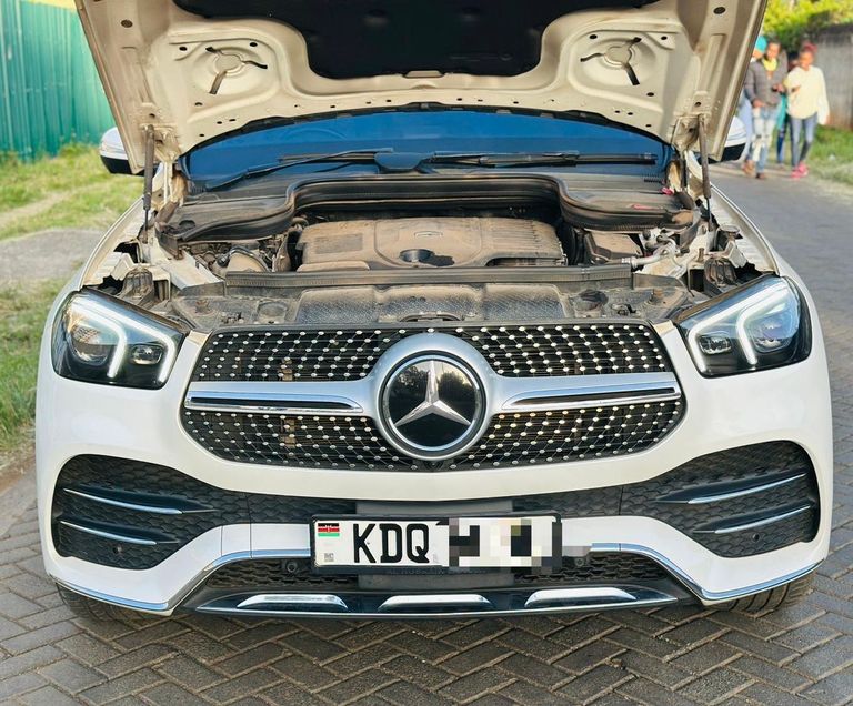 2019 Mercedes-Benz GLE thumbnail 7