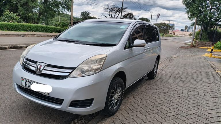 2013 Toyota Sienta for sale in Nairobi