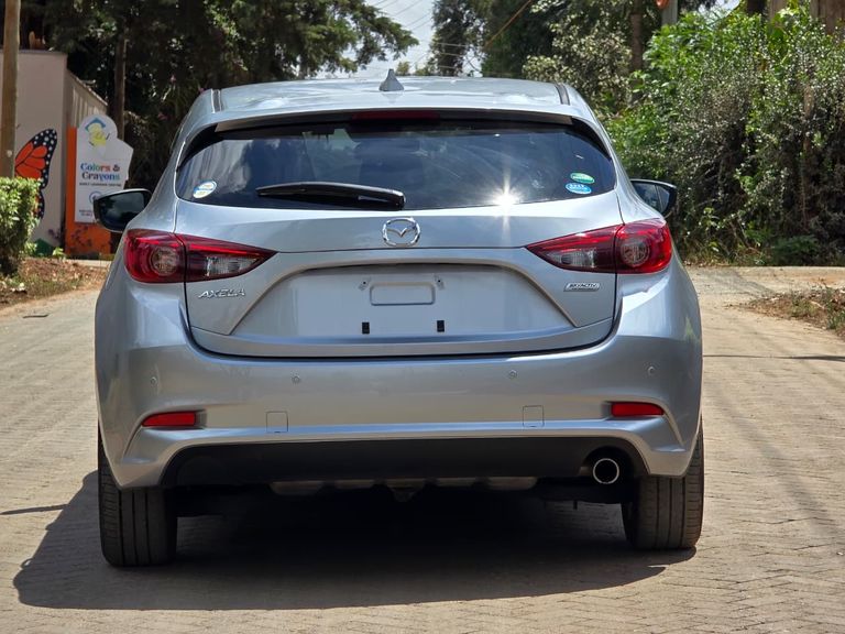 2019 Mazda Axela thumbnail 3