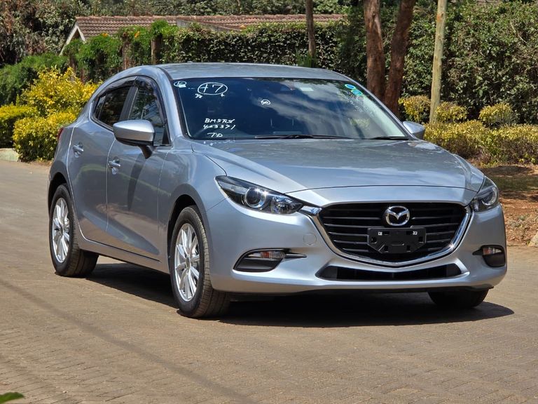 2019 Mazda Axela thumbnail 11