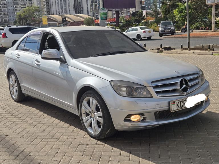 2009 Mercedes-Benz C-Class thumbnail 3