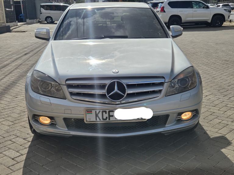 2009 Mercedes-Benz C-Class thumbnail 7