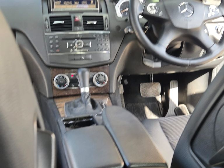 2009 Mercedes-Benz C-Class thumbnail 9