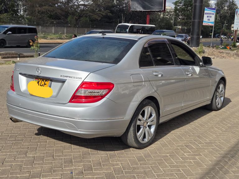 2009 Mercedes-Benz C-Class thumbnail 10
