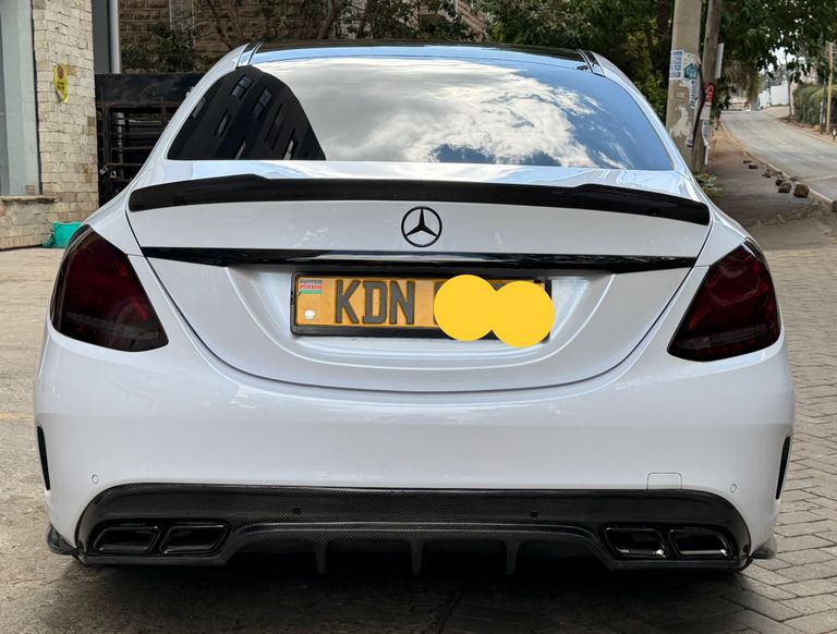 2016 Mercedes-Benz C-Class thumbnail 6