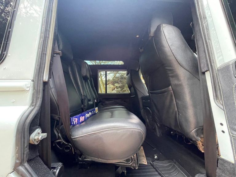 1997 Land Rover Defender thumbnail 6
