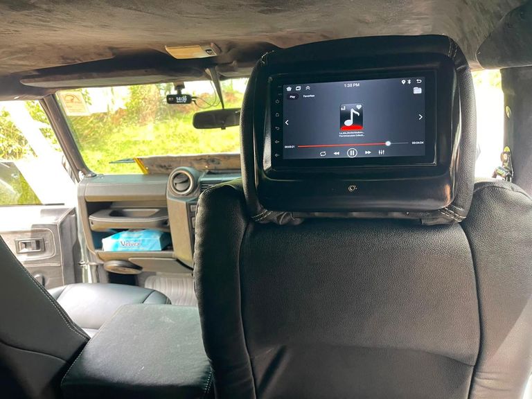 1997 Land Rover Defender thumbnail 7