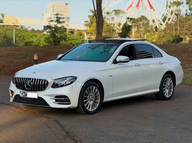 2019 Mercedes-Benz E-Class thumbnail 3