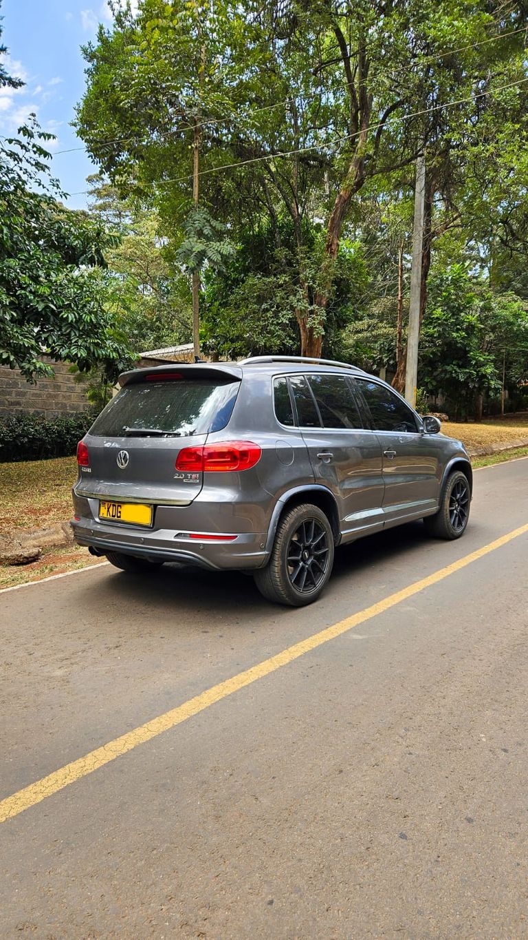 2014 Volkswagen Tiguan thumbnail 6