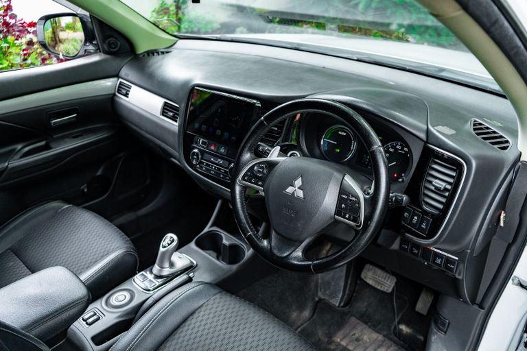 2013 Mitsubishi Outlander thumbnail 7