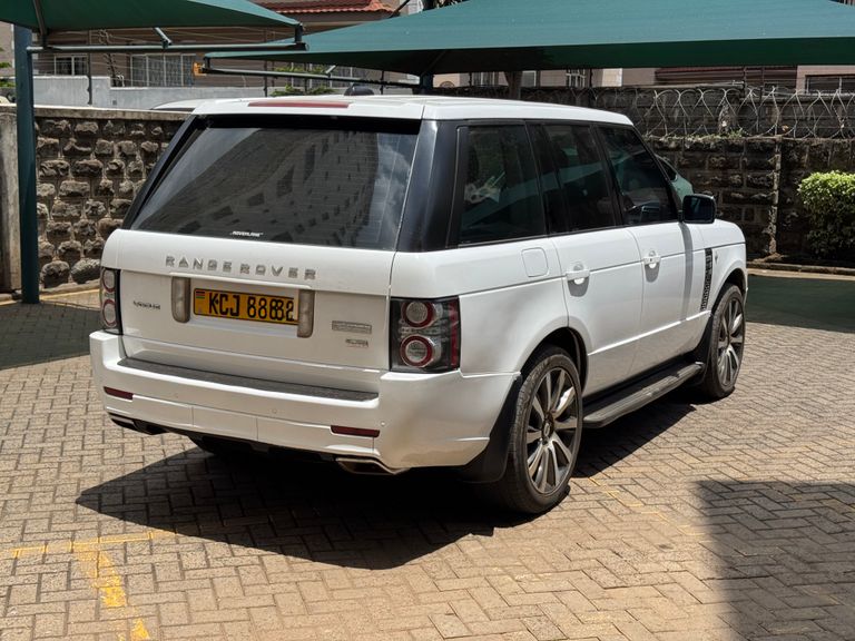 2009 Range Rover Range Rover Vogue thumbnail 3