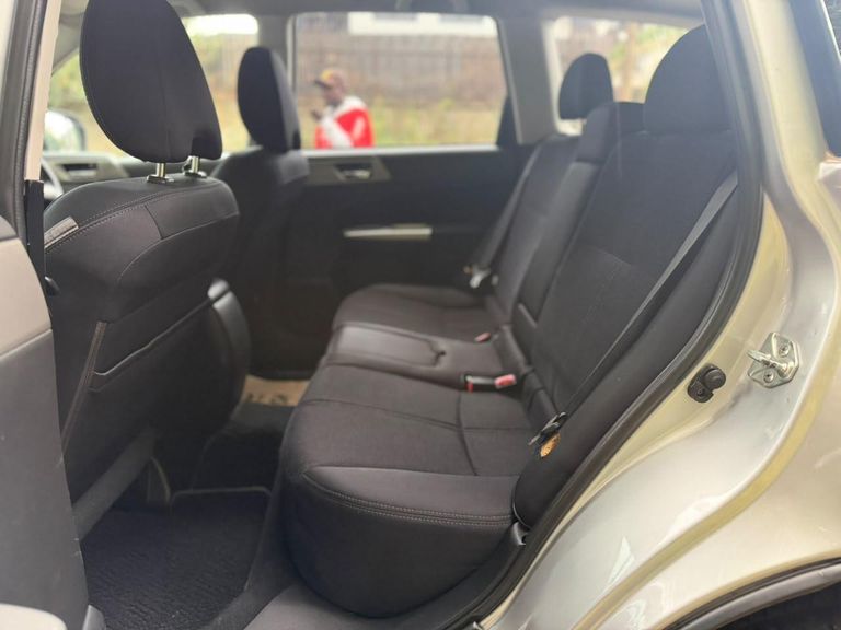 2010 Subaru Forester thumbnail 9