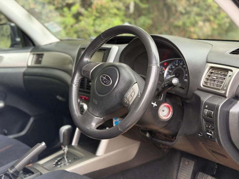 2010 Subaru Forester thumbnail 10
