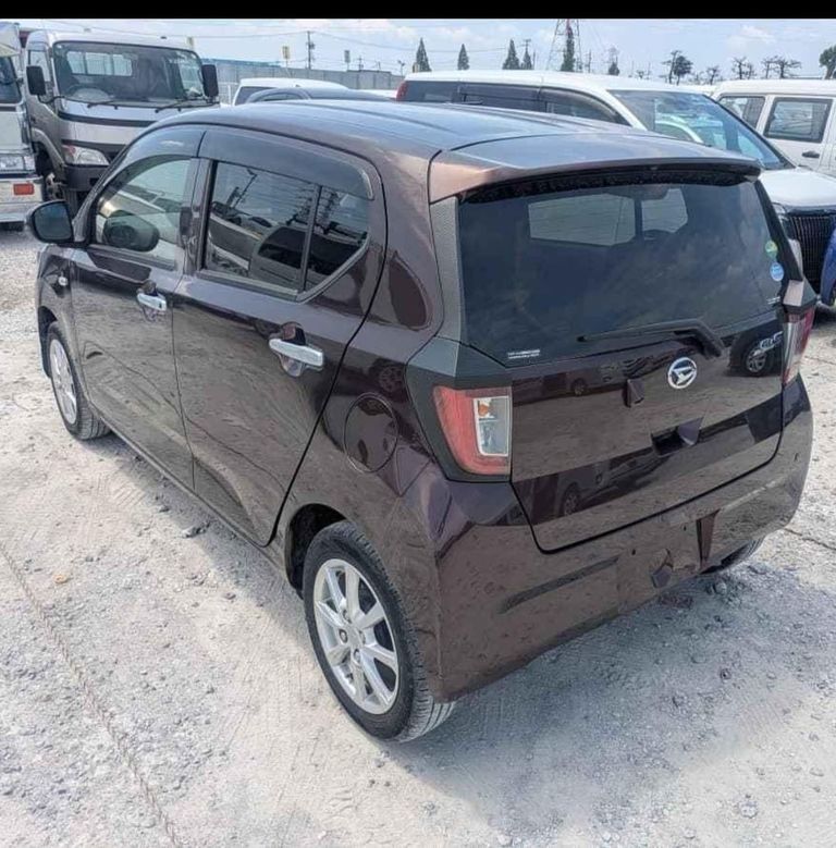 2019 Daihatsu Mira thumbnail 3