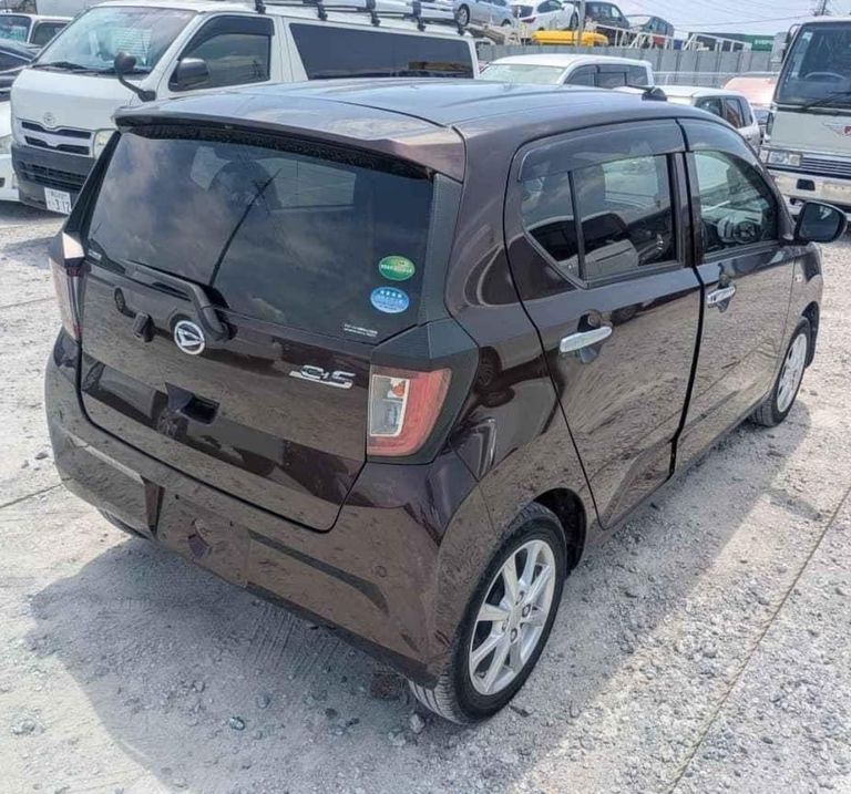 2019 Daihatsu Mira thumbnail 4