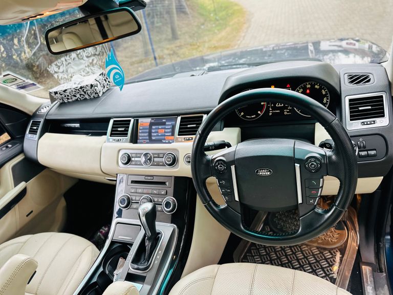 2011 Range Rover Range Rover Sport thumbnail 10