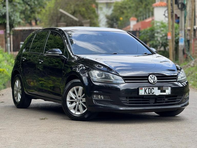 2014 Volkswagen Golf thumbnail 2