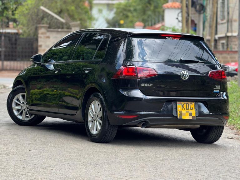 2014 Volkswagen Golf thumbnail 4