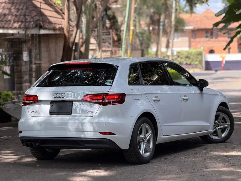 2018 Audi A3 thumbnail 3