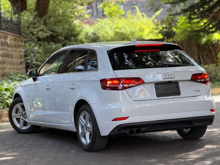 2018 Audi A3 thumbnail 4
