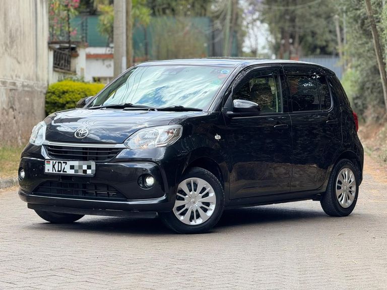 2019 Toyota Passo thumbnail 2