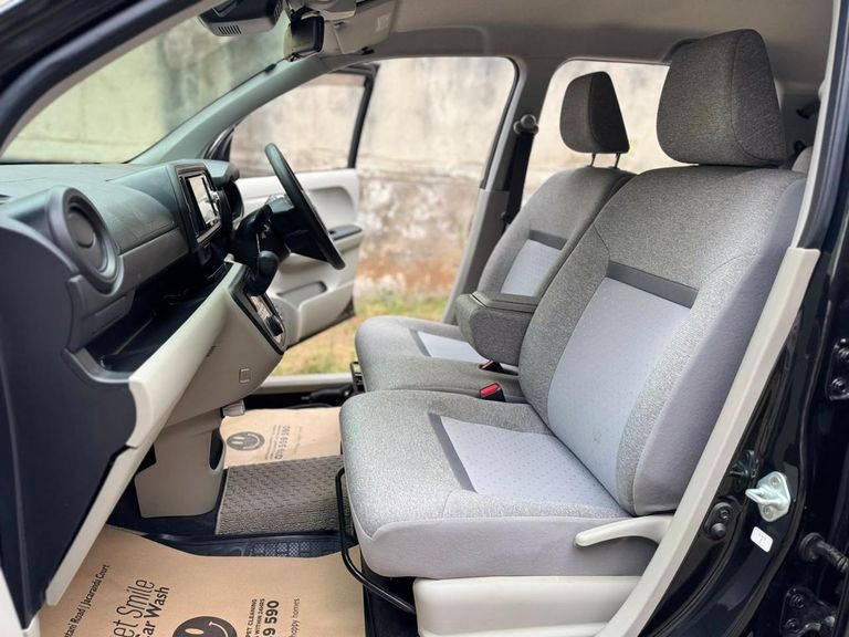 2019 Toyota Passo thumbnail 7