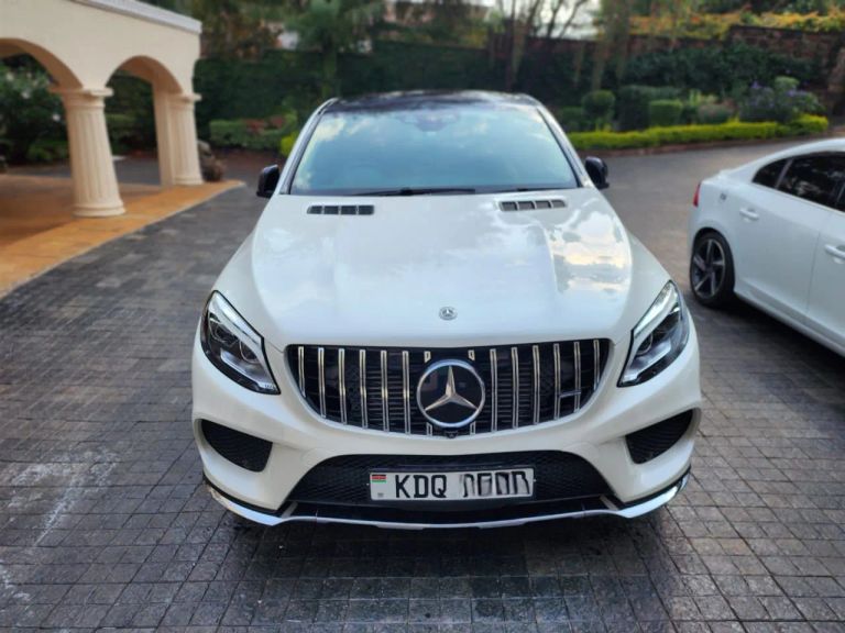 2017 Mercedes-Benz GLE thumbnail 1