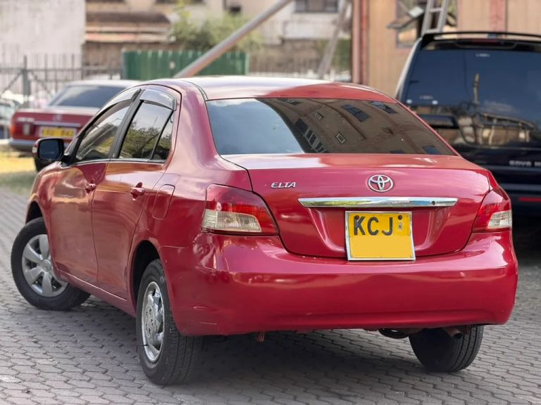 2009 Toyota Belta thumbnail 8