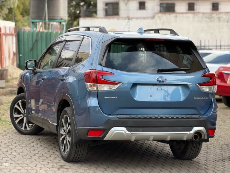 2018 Subaru Forester thumbnail 8