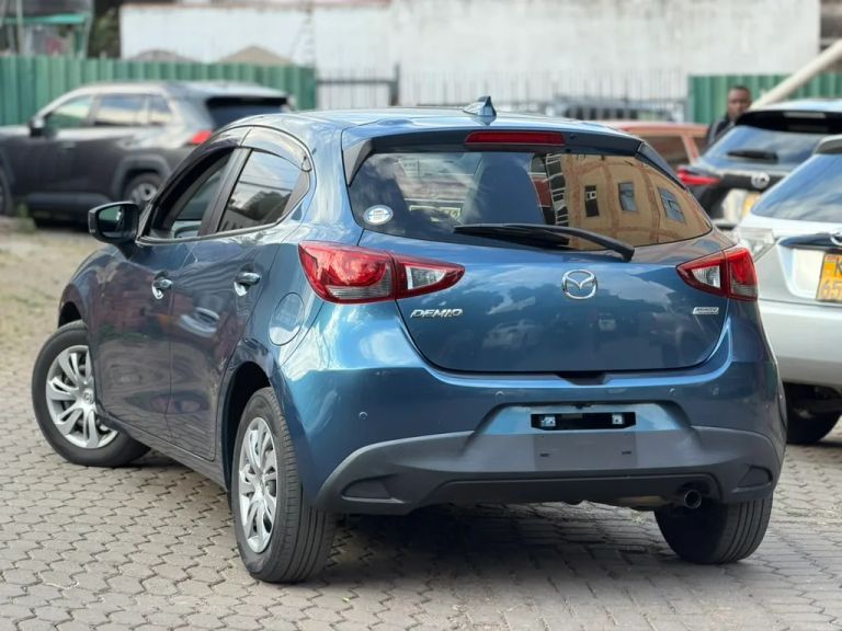 2019 Mazda Demio thumbnail 8