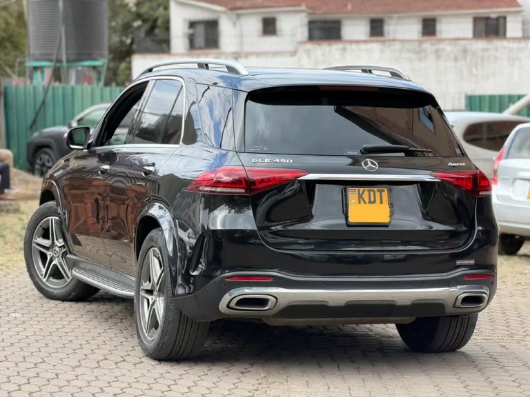2019 Mercedes-Benz GLE thumbnail 9