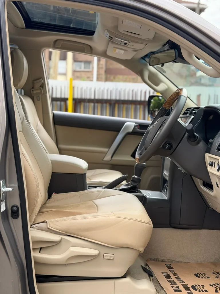 2021 Toyota Land Cruiser Prado TX thumbnail 2