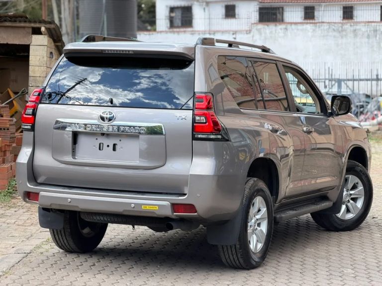 2021 Toyota Land Cruiser Prado TX thumbnail 12