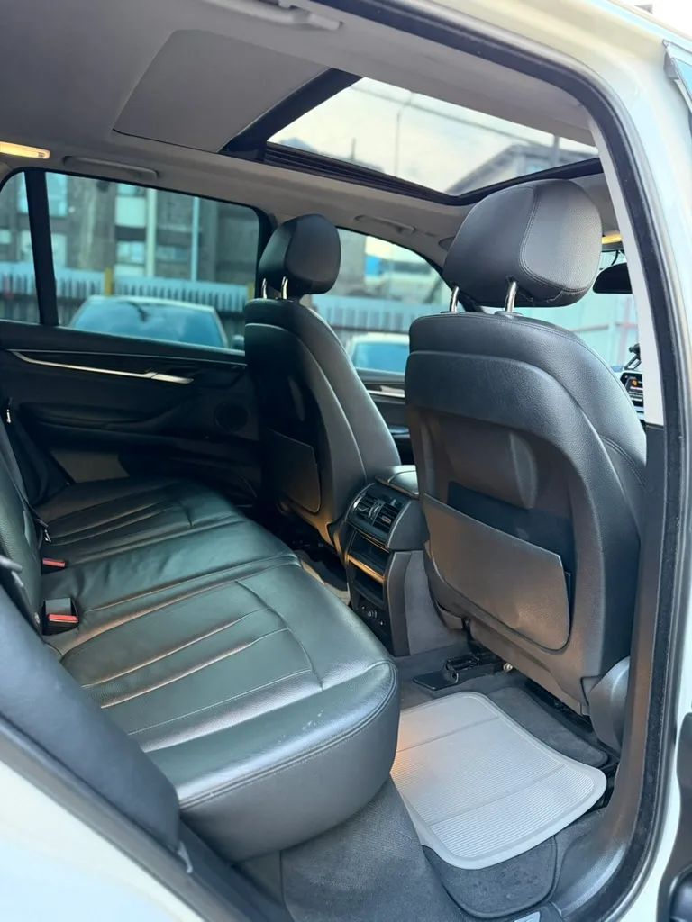 2016 BMW X5 thumbnail 4
