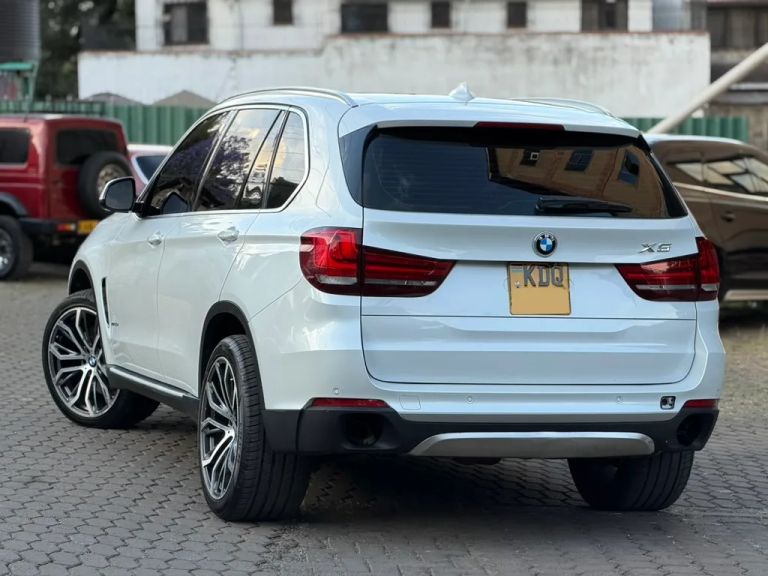 2016 BMW X5 thumbnail 7