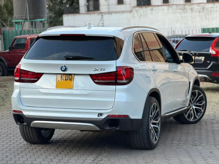 2016 BMW X5 thumbnail 9