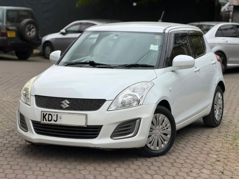 2015 Suzuki Swift thumbnail 10