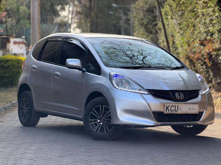 2012 Honda Fit thumbnail 5