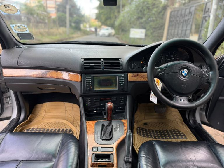 2002 BMW 5 Series thumbnail 6