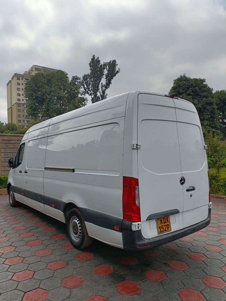 2019 Mercedes-Benz Sprinter thumbnail 2