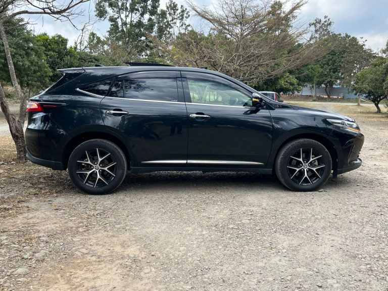 2019 Toyota Harrier thumbnail 4