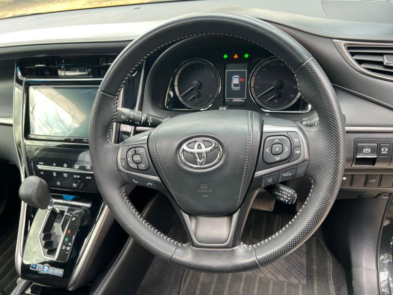 2019 Toyota Harrier thumbnail 10
