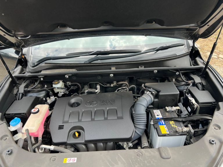 2019 Toyota Harrier thumbnail 12