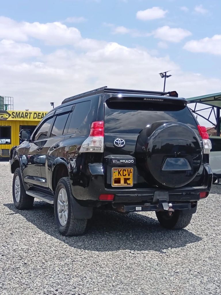 2012 Toyota Land Cruiser Prado thumbnail 2