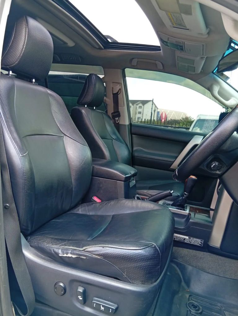 2012 Toyota Land Cruiser Prado thumbnail 4
